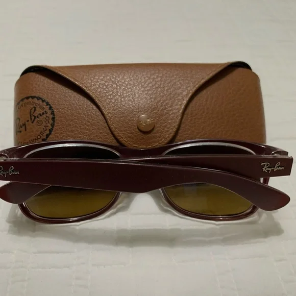 Ray-Ban Burgundy New Wayfarer Sunglasses with Brown Case display picture 1